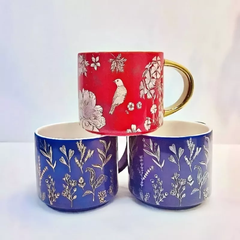 Elektrok burkulmuş altın saplı seramik kupa