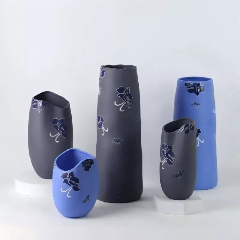 Klasik El Boyalı Seramik Vazolar